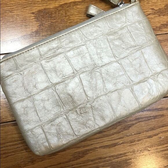 𝅺nicole by Nicole Miller Faux Leather Wristlet - Picture 7 of 15